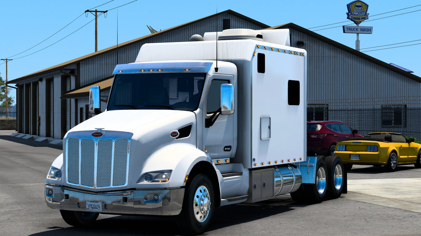 Peterbilt 579 with ARI Legacy Sleepers